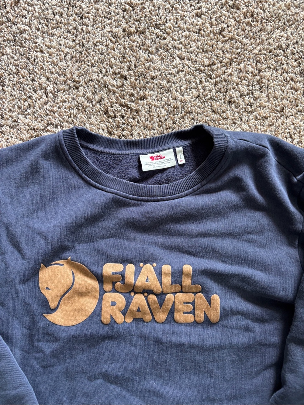 Men’s Navy Sweatshirt with Golden Logo